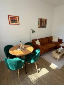 Well-maintained apartment with garden - Image 5