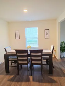 Heart of E-town 5BR Home - Image 4
