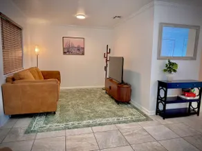 Broken Arrow Retreat, Private Pool & Wellness Room - Image 2