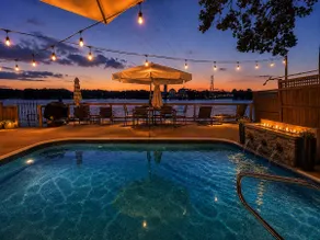 Romantic Waterfront View HotTub Games Theater Pool - Image 4
