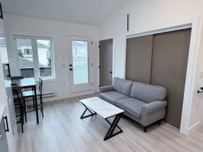 Modern 2BR | Street Parking | Vancouver West - Image 5
