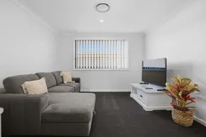 Whistling Way Wonderscape - Modern 4 Bed 2 Bath - Image 3