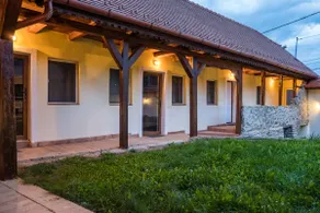 Fântânele Vacation Home, Charming Rustic Home - Image 3