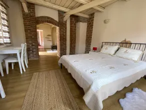 Fântânele Vacation Home, Charming Rustic Home - Image 4