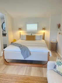 Del Mar Studio - Image 2