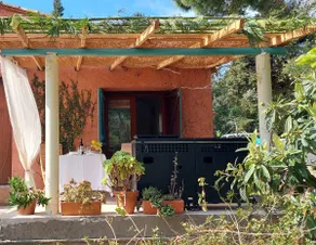 Charming apartment with pool and beach within walking distance - Image 5