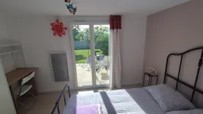 Quiet stay near Lyon: 60 m², garden & parking - Image 3