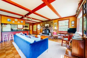 3BR Mountainview Dog Friendly | WoodStove | W/D - Image 5