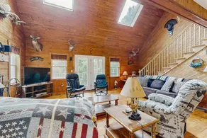 Mountain view 3BR near swimming hole, snowmobiling - Image 3