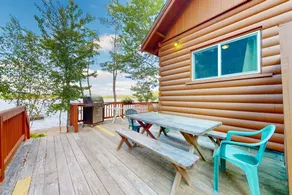 5BR lakeside home with dock, firepit & grill - Image 4