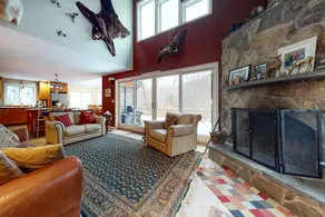 Cozy 3BR Mountainview Dog-Friendly - Image 3