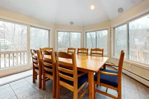 Cozy 3BR Mountainview Dog-Friendly - Image 5