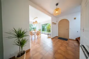 Modern villa on a cul-de-sac – family happiness - Image 5
