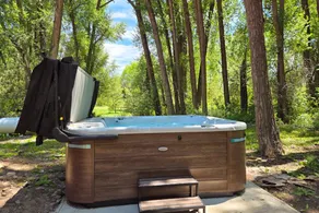 4BR home with mtn views, wood stove, hot tub, deck - Image 2