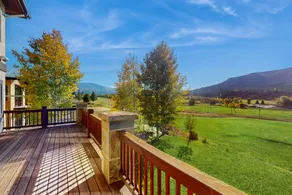 Luxe 4BR Mountainview | Fireplace | Balcony - Image 2