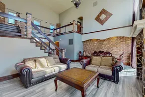 Luxe 4BR Mountainview | Fireplace | Balcony - Image 5