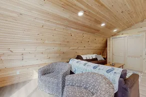 2BR Charming apartment w/ Lakeside Firepit & Dock - Image 5