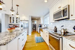 Upscale 4BR Oceanview | Chef's Kitchen - Image 4