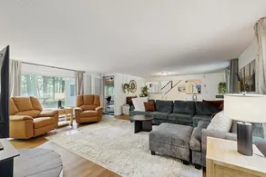 3BR Charming lakeside home with Shared Pool - Image 4