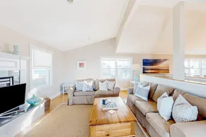 Lovely 4BR Riverfront | Chef's Kitchen| Balcony - Image 5