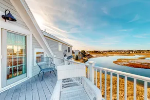 Lovely 4BR Riverfront | Chef's Kitchen| Balcony - Image 2