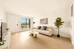 Box Hill 4BR Home Perfect For Family Getaway - Image 2