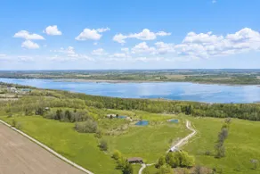 Large 6BR Retreat | Sleeps 13 | Riverview - Image 5
