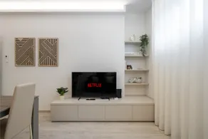 Comfortable and well-connected to the city center - Image 4