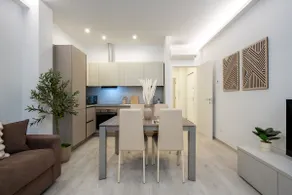 Comfortable and well-connected to the city center - Image 3