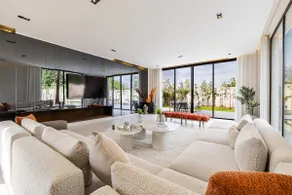 Modern villa with a private pool - Image 4