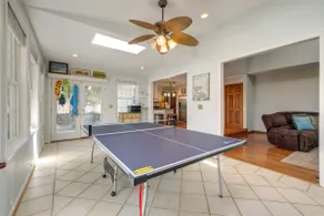 Pool, Hot Tub & Fun! Family Home Near Quantico - Image 4
