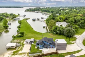 Family Fun Lakehouse @ Eagle Mountain Lake! - Image 2