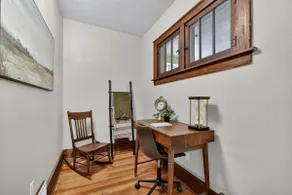 Shepard Haus- 4 bed/2 bath + Sleeps 8 + Near MSU - Image 5