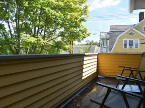 The Loon Nest: Cozy Downtown Apartment - Image 5