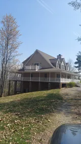 Molly’s Manor - Breathe in the Lake Views - Image 3