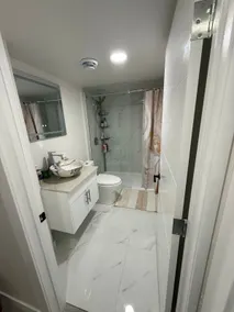 Family suite near costco with free wifi and parking - Image 5