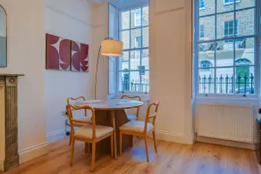 Two-bedroom apartment in Fitzrovia - Image 2