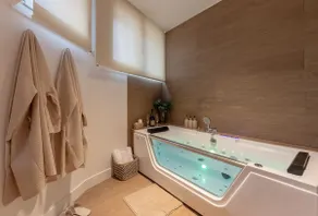 Apartamentos de Juan Luis, Suite with private Jacuzzi. - Image 2