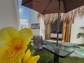 Bungalow 1 Retreat for Two with Private Pool - Image 4