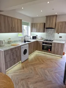Luxury home in Barnsley - Image 3