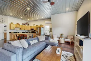 2BR mountain view retreat with furnished deck - Image 3