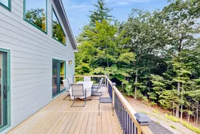Mountain getaway close to ponds, hiking & skiing - Image 2
