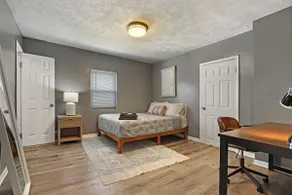 Navy Base Stay - 4 Queen Beds | 2 Bath | Waukegan - Image 5