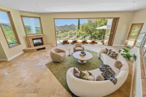 Gated Malibu Estate: Pool, Theater, Chef’s Kitchen - Image 2