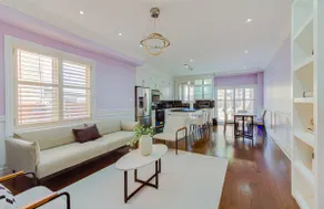 Cozy Custom built House, 25 minutes to Downtown - Image 2