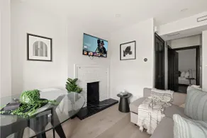 Stylish West End Apt | Cozy City Retreat! - Image 4