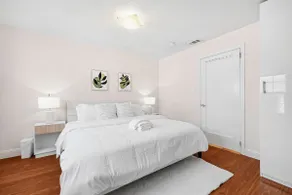 Modern 3BR Retreat | King Suite | - Image 3