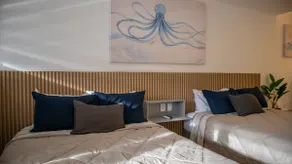 Luxury studio with a view of the marina - Image 5