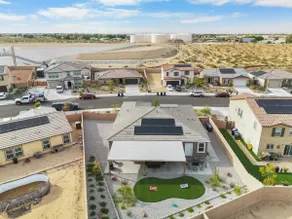 The Victorvilla | 5BR Retreat, Near Mall & Freeway - Image 2
