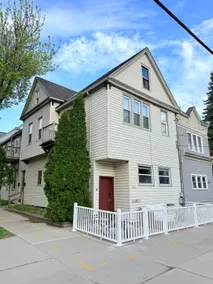 Spacious Brady St 3BR | Parking | Walk to Lake - Image 2